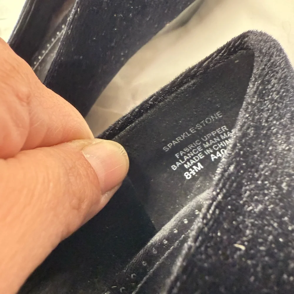 Kenneth Cole Reaction Black Embroidered Flats